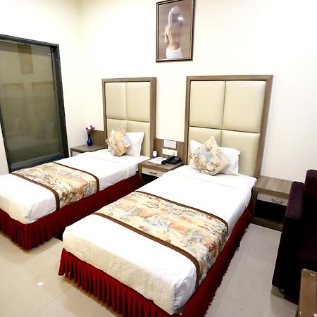 Hotel Blue Pearl Bhopal Esterno foto