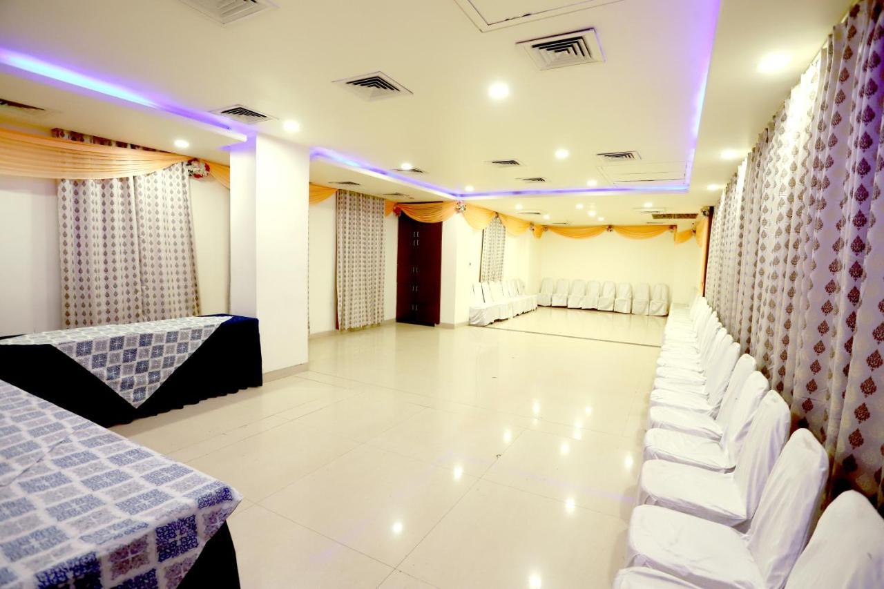 Hotel Blue Pearl Bhopal Esterno foto