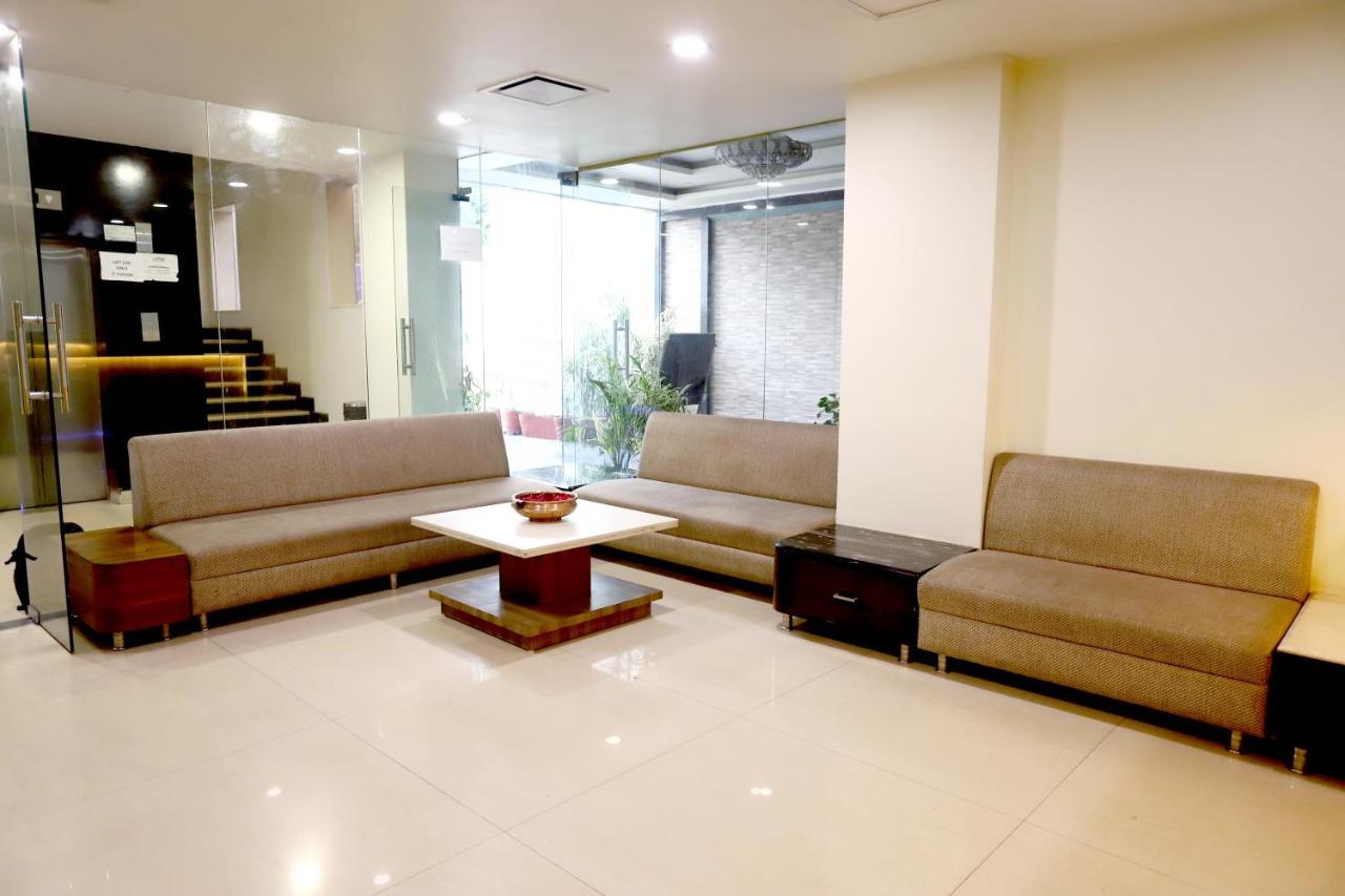 Hotel Blue Pearl Bhopal Esterno foto
