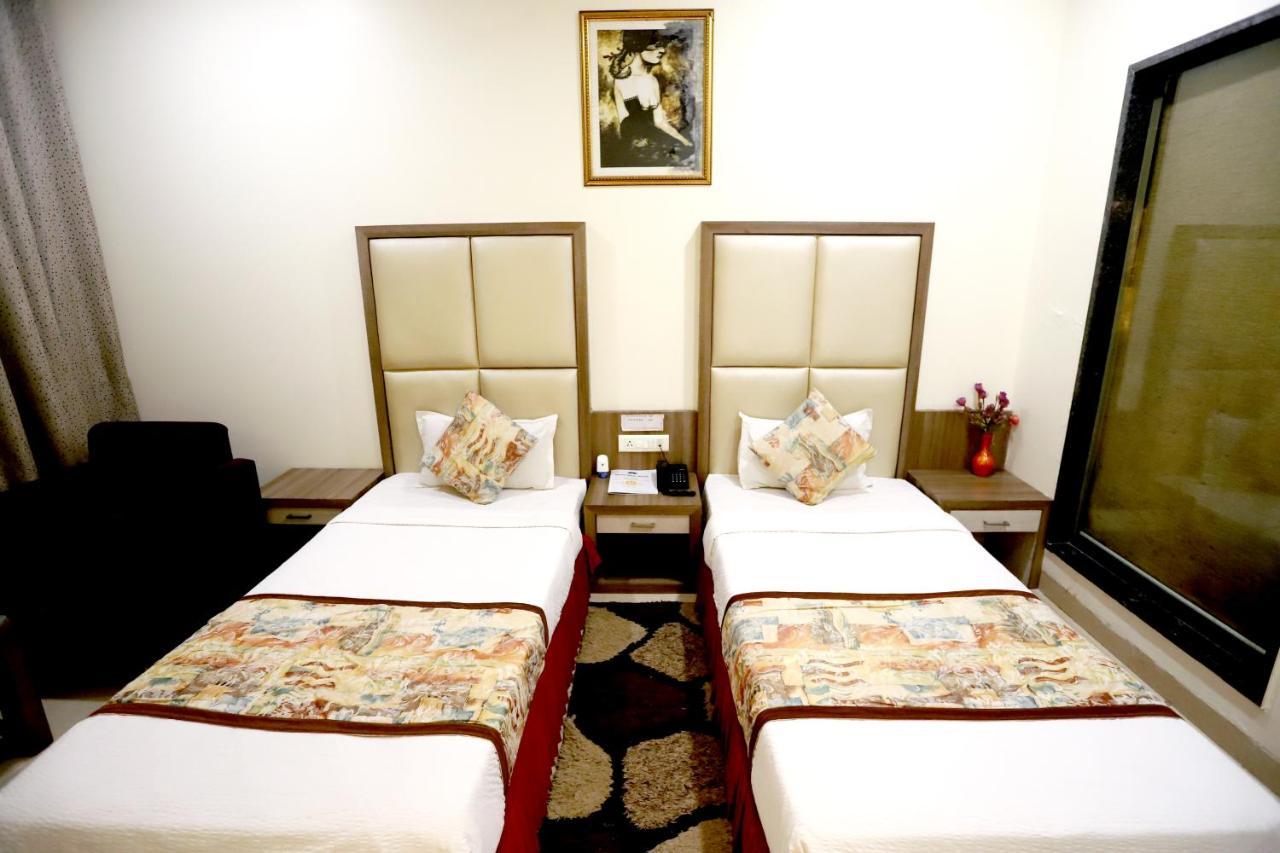 Hotel Blue Pearl Bhopal Esterno foto