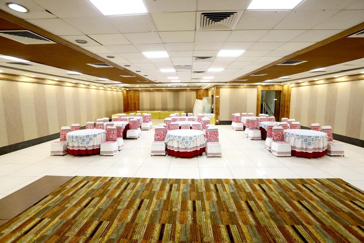 Hotel Blue Pearl Bhopal Esterno foto