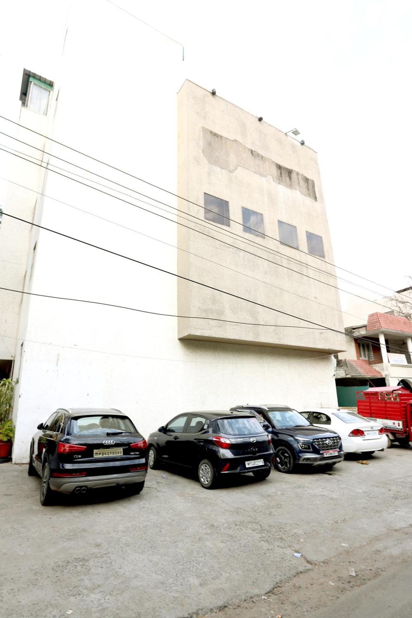 Hotel Blue Pearl Bhopal Esterno foto